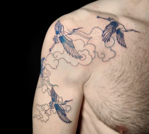 Diseño geométrico y blackwork creado en Nebula Tattoo Studio por la artista Nora Diseño geométrico y blackwork creado en Nebula Tattoo Studio por la artista Nora