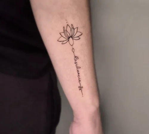 Tatuaje de línea fina en Pamplonarealizado en Nebula Tattoo Studio Tatuaje de línea fina en Pamplonarealizado en Nebula Tattoo Studio